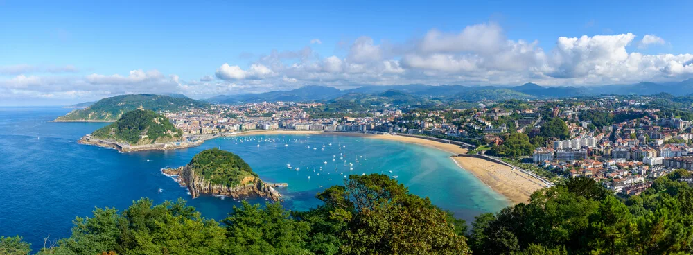 San Sebastian travel guide aerial image of the city.